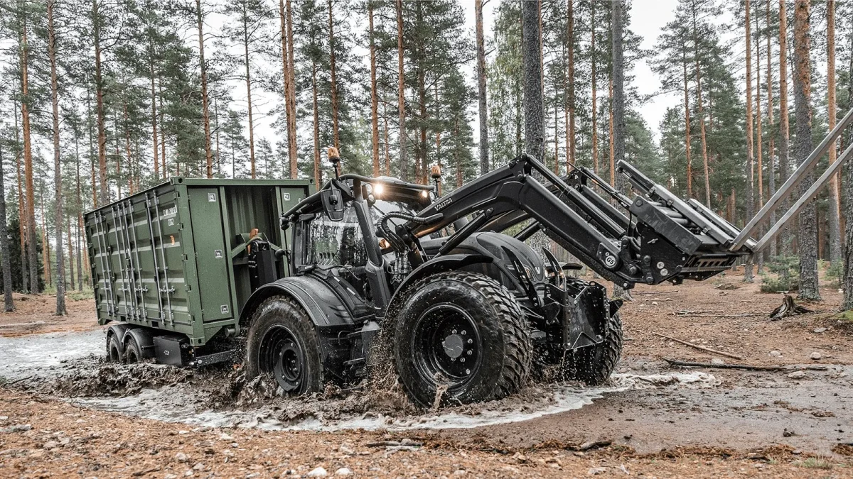 Valtra Tractor - The JCB Fastrac