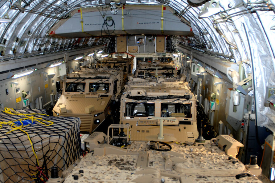 Light Protected Patrol Vehicle (LPPV) 10 Foxhound 05